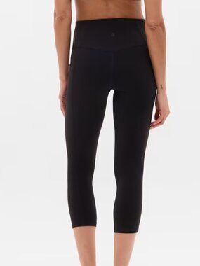 Athleta Salutation Stash Pocket Capri Leggings Black Size Medium